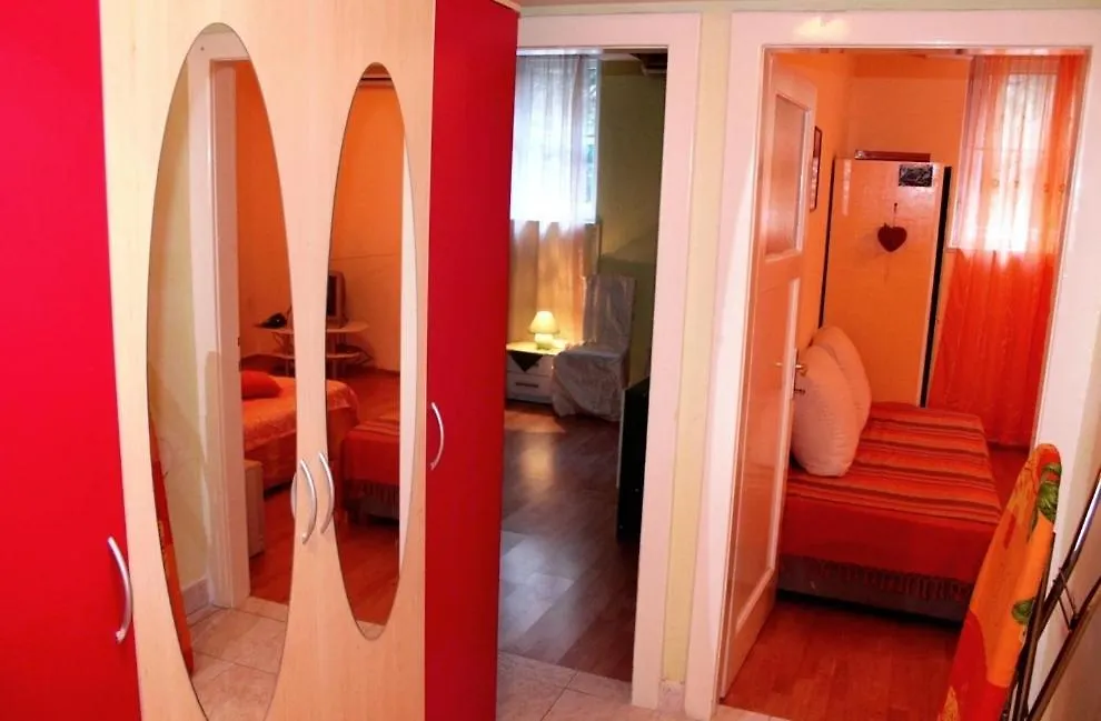 Guest House With Garden - Zuvan Split