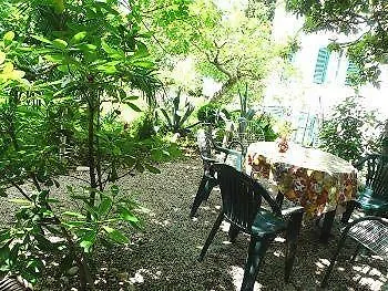 Guest House With Garden - Zuvan Split