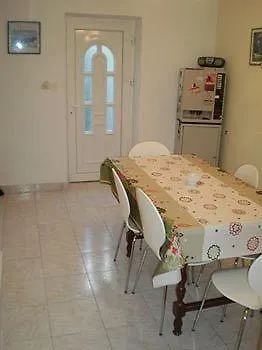 Guest House With Garden - Zuvan Split