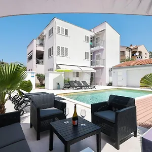 Appartement Leona Bibinje