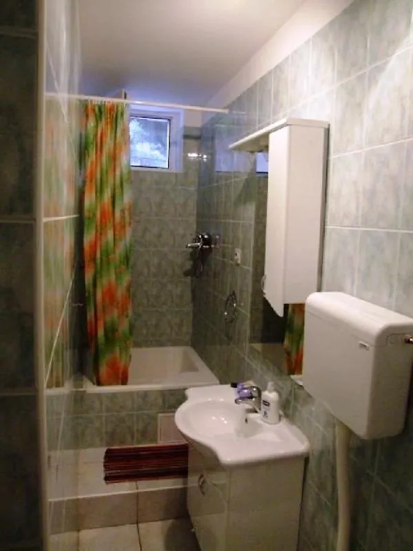 Guest House With Garden - Zuvan Split